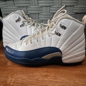 Jordan French blue retro 12’s